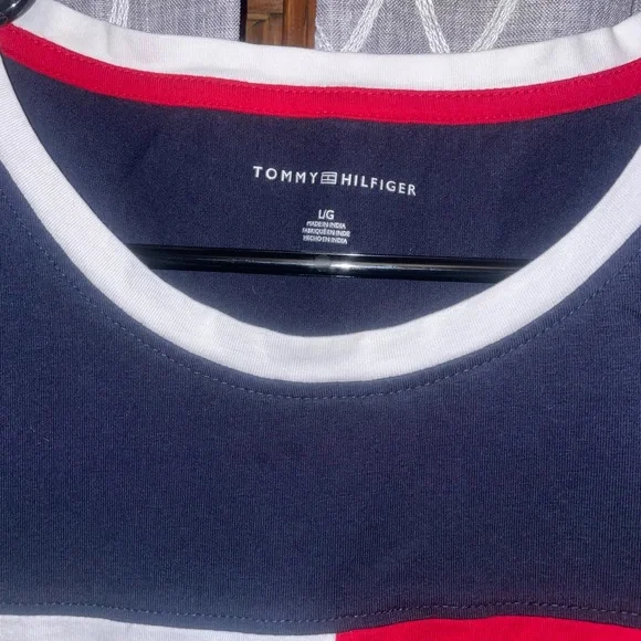 Womens dress-never worn - Picture 2 of 2